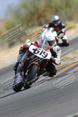 media/Nov-05-2022-SoCal Trackdays (Sat) [[f8d9b725ab]]/Turn 2 (1120am)/